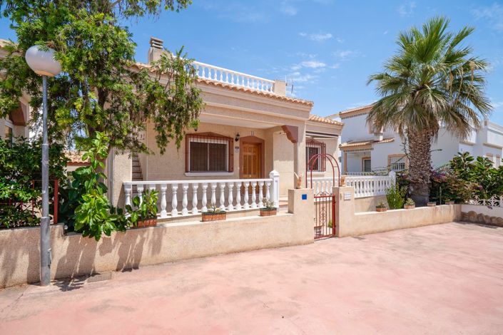 Image No.2-3 Bed Villa for sale