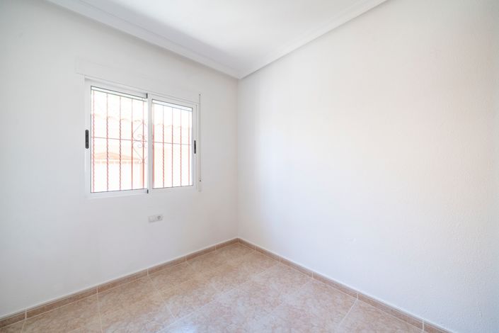 Image No.26-3 Bed Villa for sale