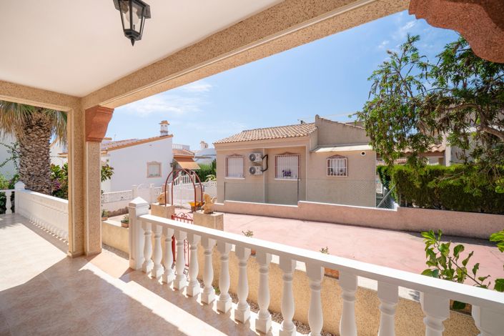 Image No.4-3 Bed Villa for sale