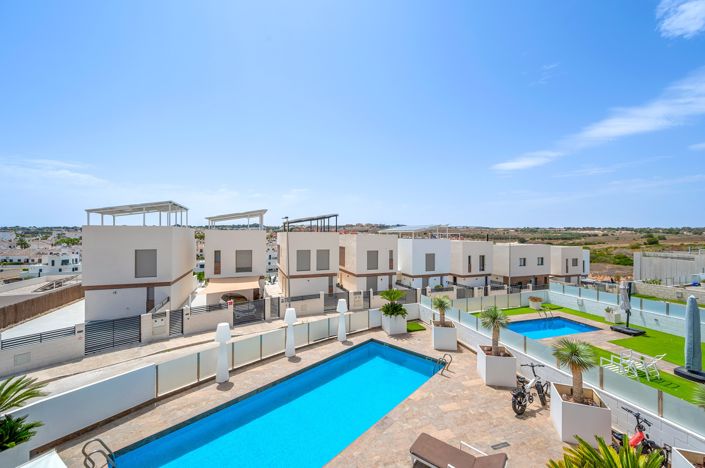 Image No.2-3 Bed Villa for sale