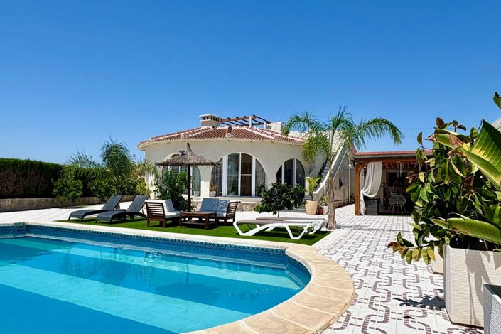 Image No.1-Villa de 4 chambres à vendre à Ciudad Quesada