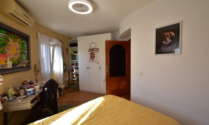 Image No.14-4 Bed Villa for sale