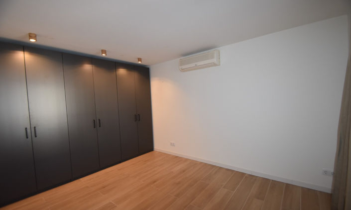 Image No.25-4 Bed Villa for sale