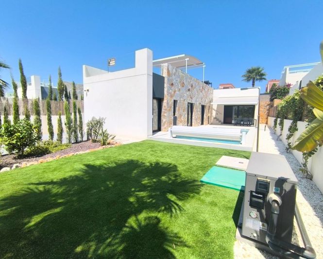 Image No.2-3 Bed Villa for sale