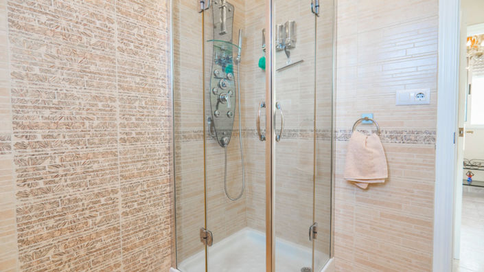 Image No.42-5 Bed Villa for sale