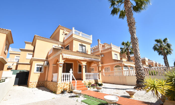 Image No.1-3 Bed Villa for sale