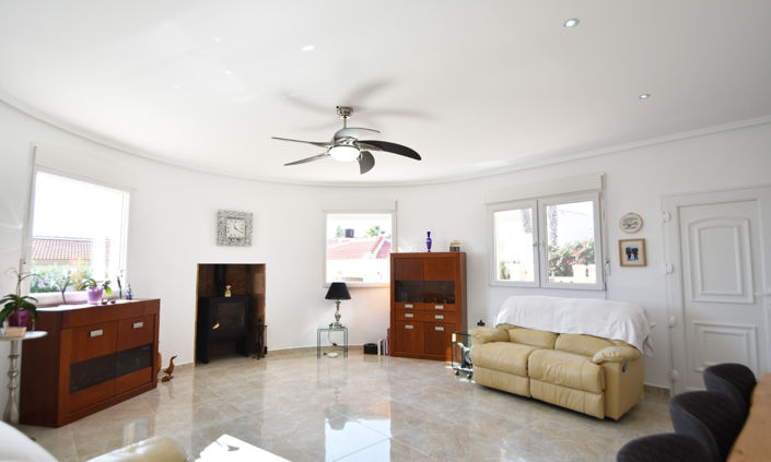 Image No.3-3 Bed Villa for sale