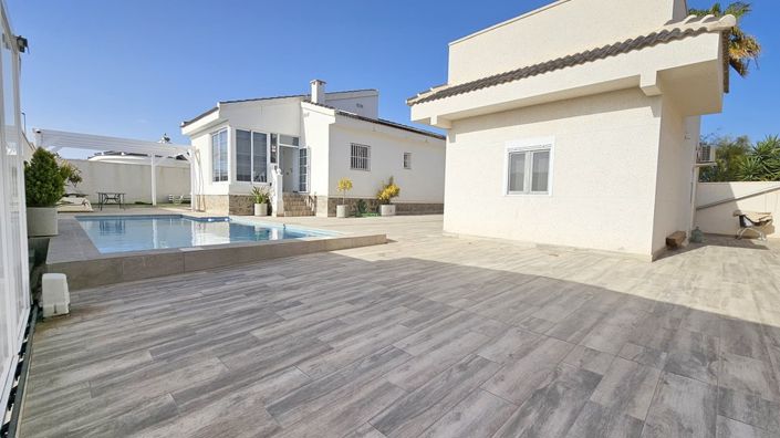 Image No.1-Villa de 4 chambres à vendre à Ciudad Quesada