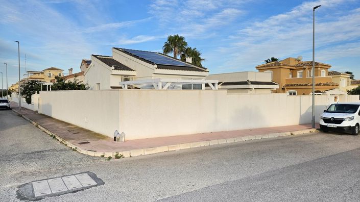 Image No.23-4 Bed Villa for sale