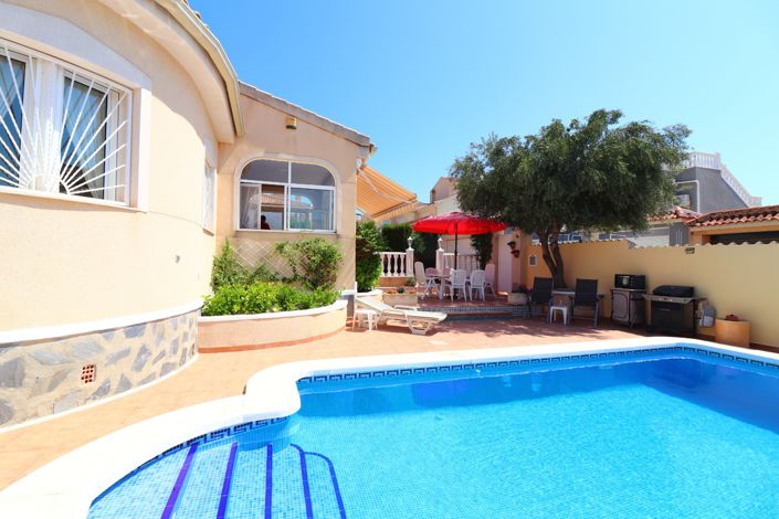 Image No.27-3 Bed Villa for sale