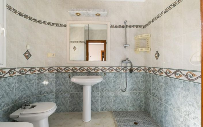 Image No.17-3 Bed Villa for sale