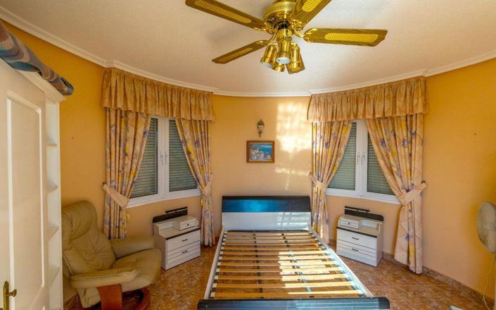 Image No.22-3 Bed Villa for sale