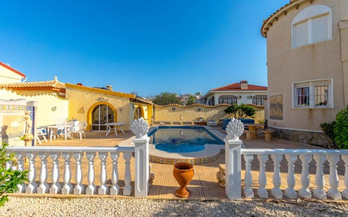 Image No.27-3 Bed Villa for sale