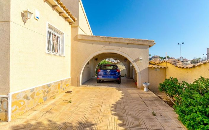 Image No.29-3 Bed Villa for sale