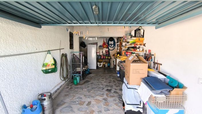 Image No.29-3 Bed Property for sale