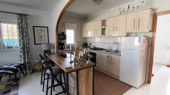 Image No.7-3 Bed Property for sale