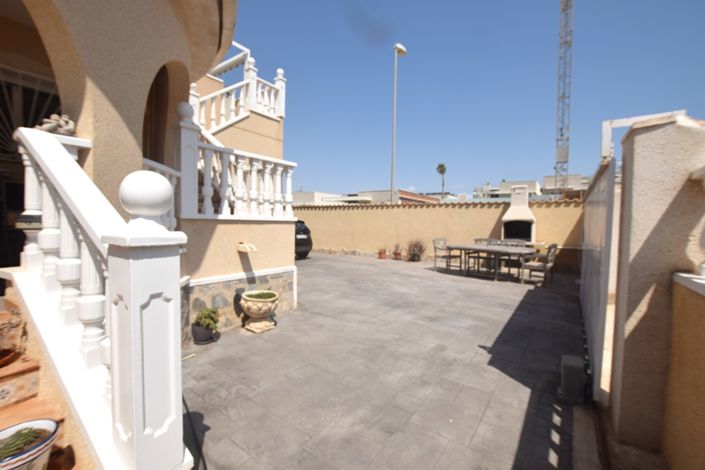 Image No.13-3 Bed Villa for sale