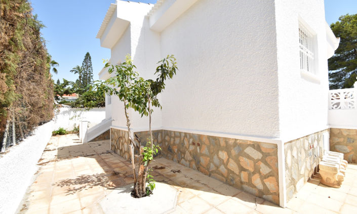 Image No.28-2 Bed Villa for sale