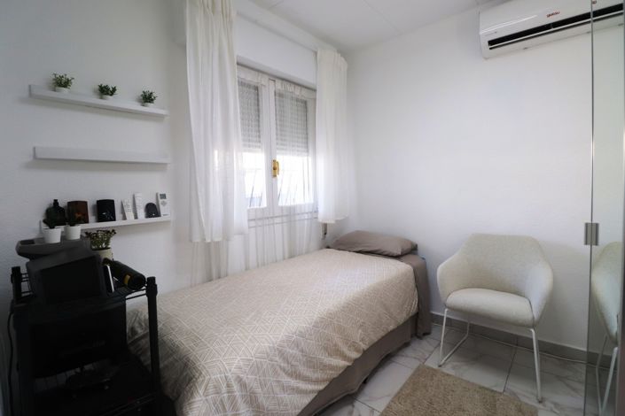 Image No.17-3 Bed Villa for sale