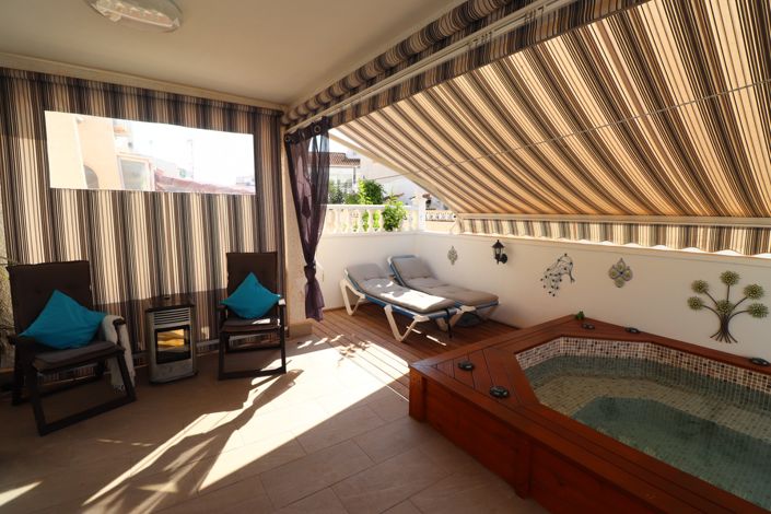 Image No.19-3 Bed Villa for sale