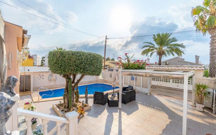 Image No.20-3 Bed Villa for sale