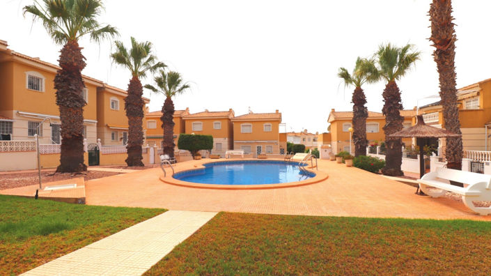 Image No.23-3 Bed Townhouse for sale