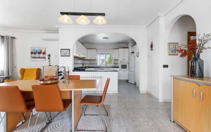 Image No.6-4 Bed Villa for sale