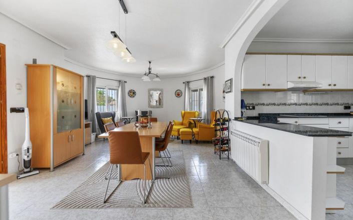 Image No.7-4 Bed Villa for sale