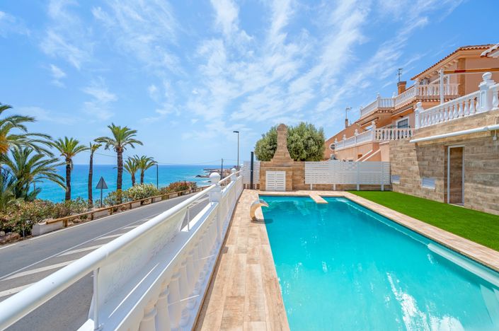 Image No.1-4 Bed Villa for sale