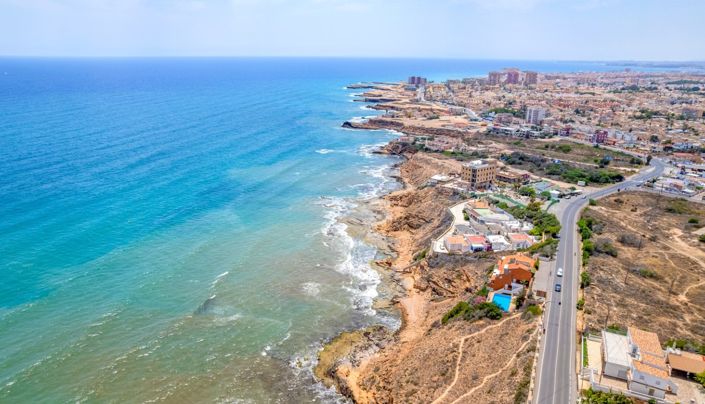 Image No.58-4 Bed Villa for sale