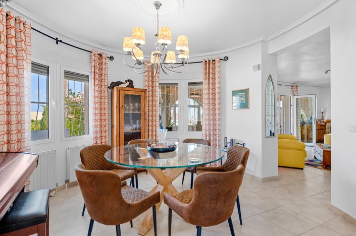 Image No.12-5 Bed Villa for sale