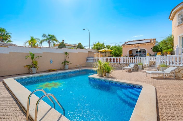 Image No.38-5 Bed Villa for sale