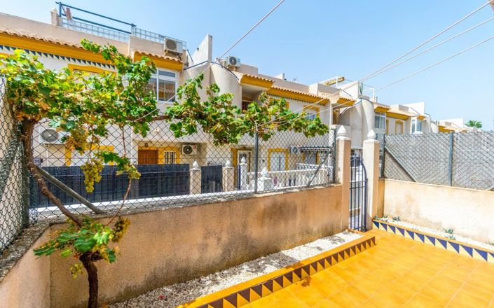 Image No.20-2 Bed Apartment for sale