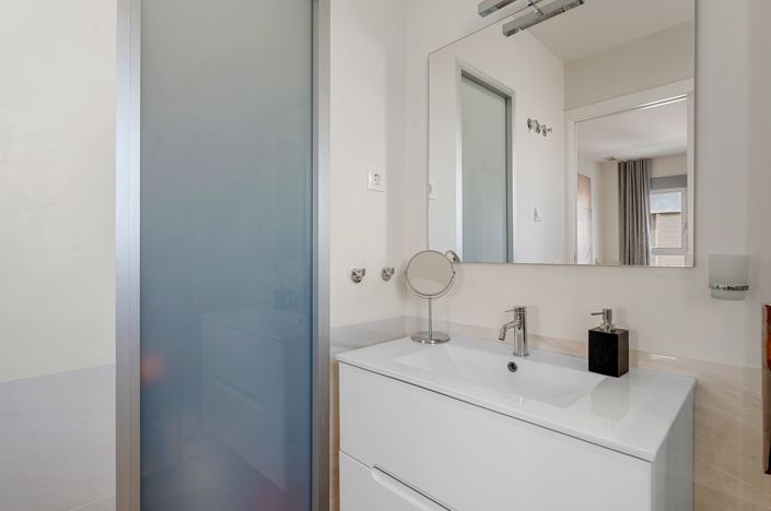 Image No.19-2 Bed Apartment for sale