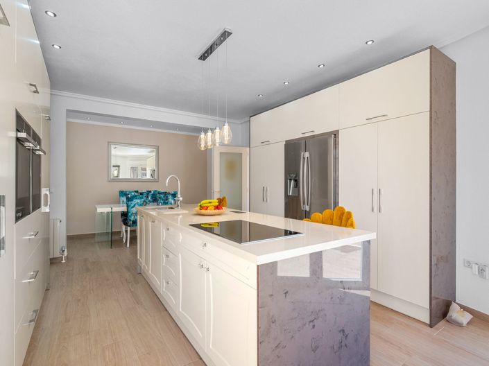 Image No.10-3 Bed Villa for sale