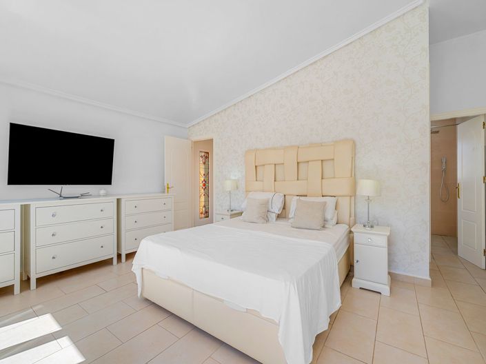 Image No.14-3 Bed Villa for sale