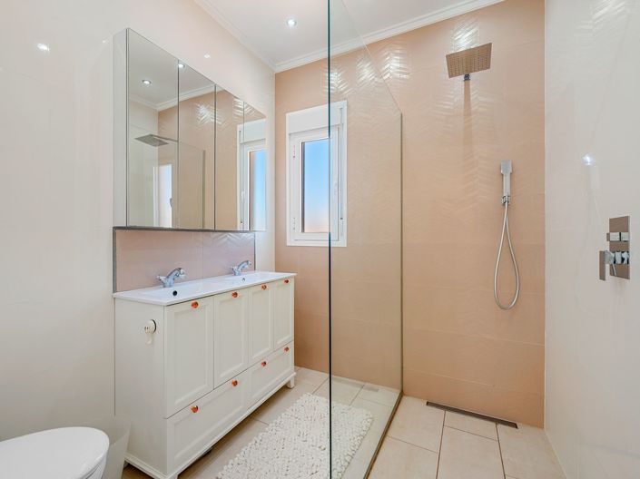 Image No.18-3 Bed Villa for sale