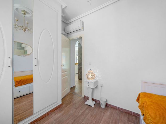 Image No.25-3 Bed Villa for sale