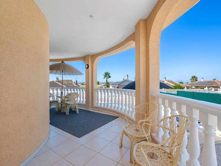 Image No.5-3 Bed Villa for sale