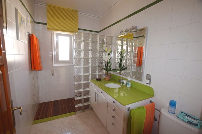 Image No.19-4 Bed Villa for sale