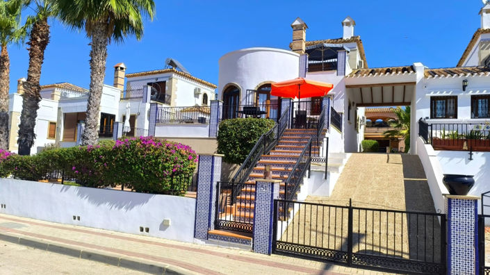 Image No.1-3 Bed Villa for sale