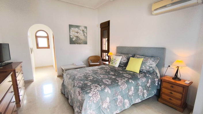 Image No.14-3 Bed Villa for sale