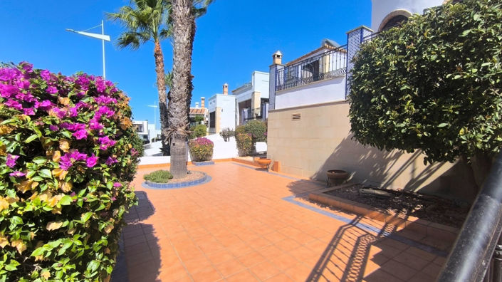 Image No.25-3 Bed Villa for sale