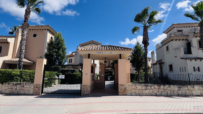 Image No.28-3 Bed Property for sale