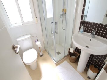 49115_stylish_3_bed_3_bath_semi_detached_villa_with_pool_views_250825141904_img_5932