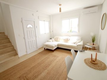 49115_stylish_3_bed_3_bath_semi_detached_villa_with_pool_views_250825141904_img_5948