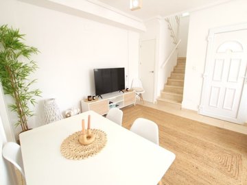 49115_stylish_3_bed_3_bath_semi_detached_villa_with_pool_views_250825141904_img_5937