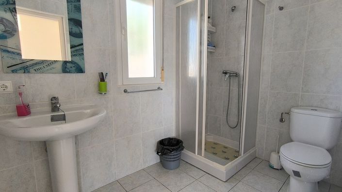 Image No.18-7 Bed Villa for sale