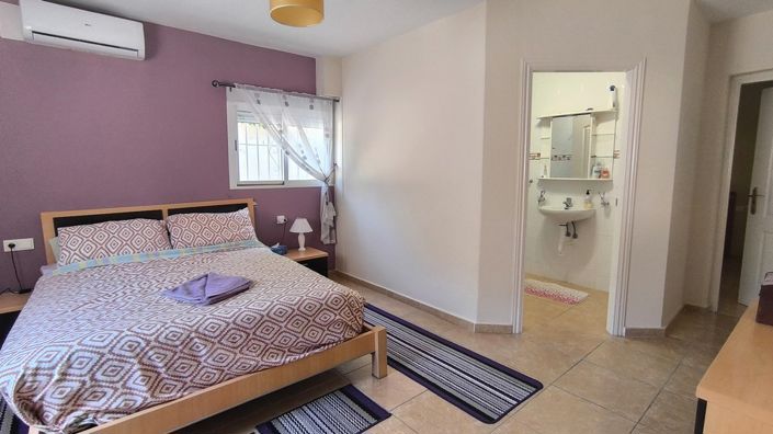 Image No.37-7 Bed Villa for sale