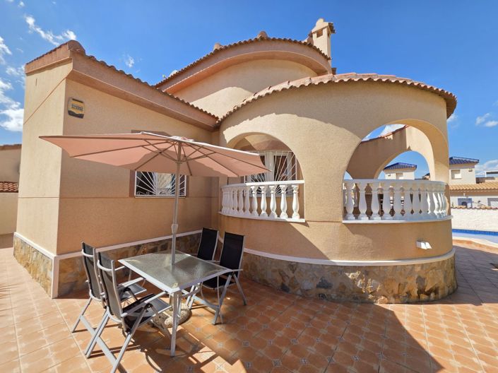 Image No.3-3 Bed Villa for sale